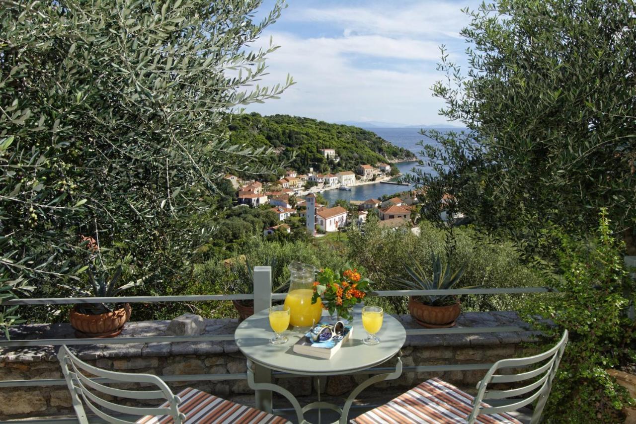 Likoudis Villas Suites ,On The Kioni,Ionian Islands Ithaca, Экстерьер фото